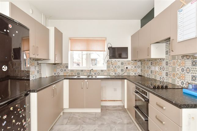 3 bed detached house