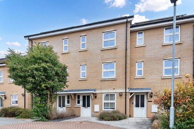 Tynan Close, Royston SG8 3 bed townhouse for sale