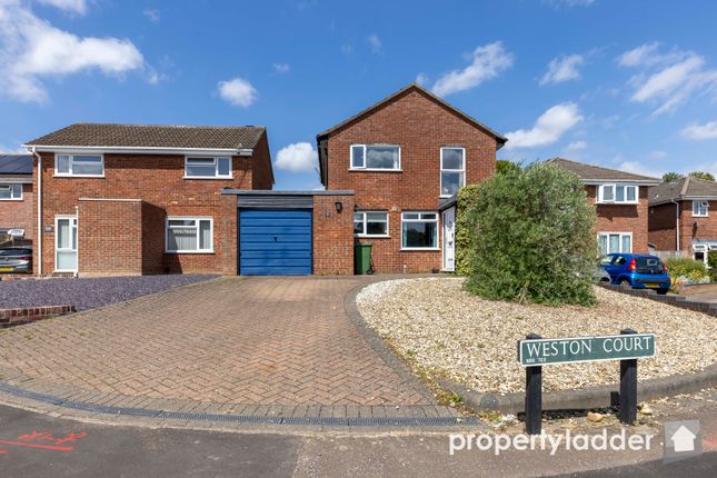 3 bed detached house