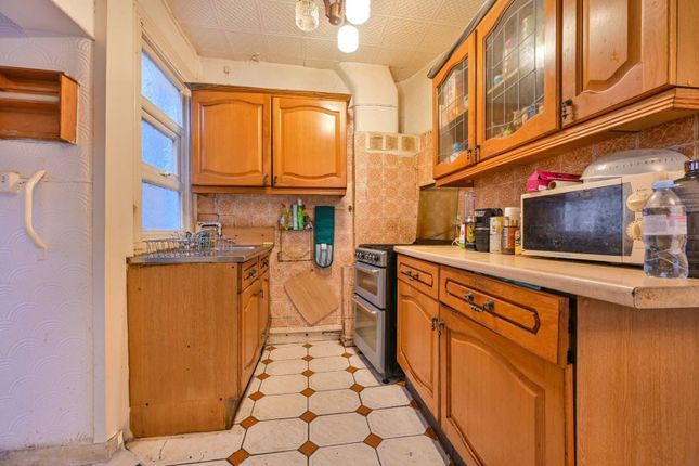 London Road, Wembley, HA9 4 bed terraced house for sale