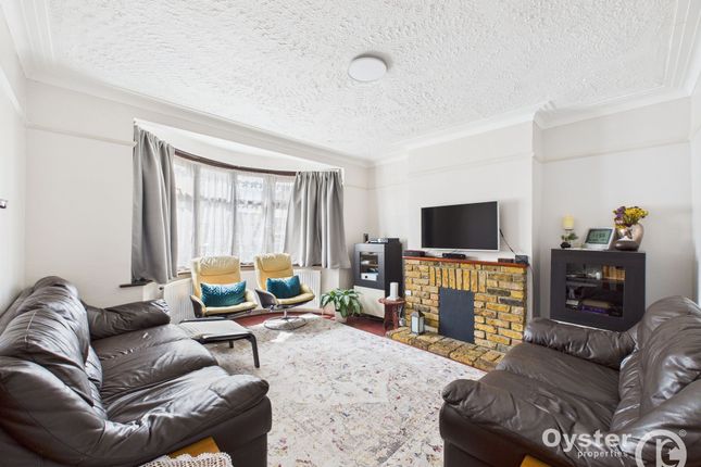 Chestnut Drive, Pinner, HA5 4 bed semi