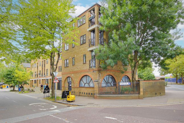 Brunswick Quay, Rotherhithe SE16 2 bed flat for sale