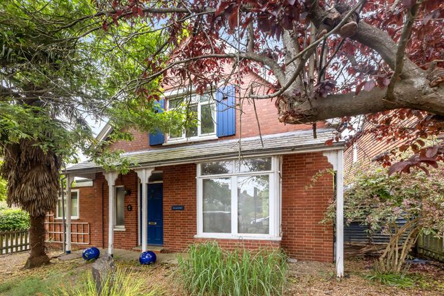 2 bedroom detached house for sale