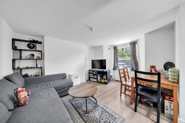 Kingston Road, London, SW19 1 bed flat for sale