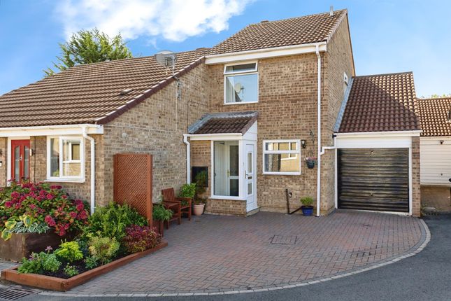 2 bedroom semi-detached house for sale