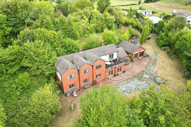 Treflach, Shropshire SY10 3 bed detached house for sale