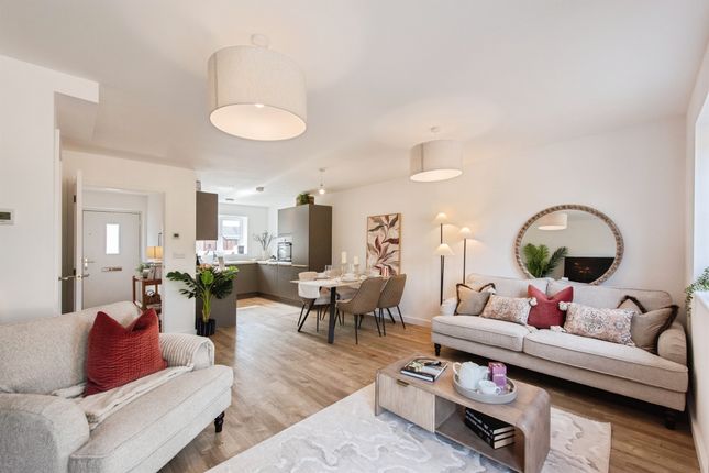 2 bedroom semi-detached house for sale