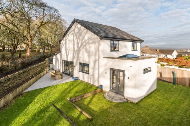 4 bed detached house