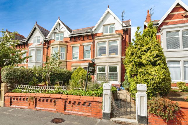 6 bedroom end of terrace house for sale