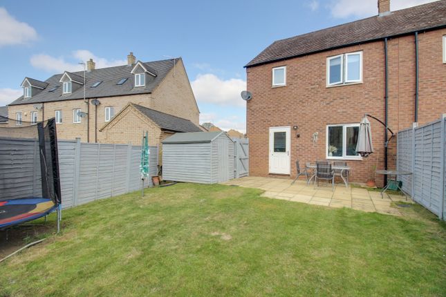Johnson Drive, Leighton Buzzard, LU7 3 bed semi