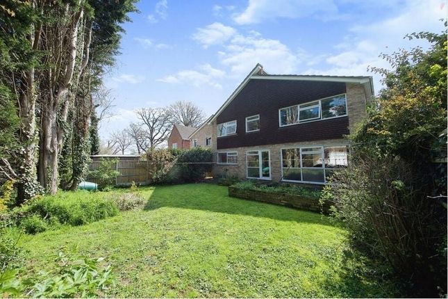 Brookfield Lane, Waltham Cross, EN8 5 bed detached house for sale