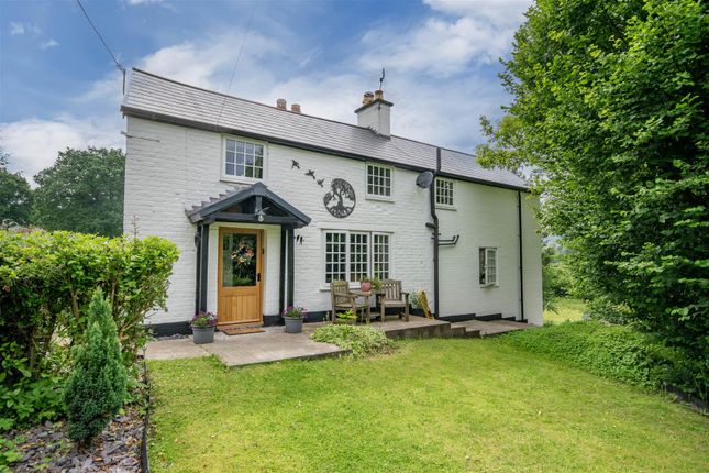 Llanfechain 4 bed detached house for sale