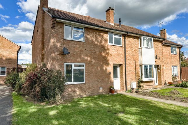 Crabmill Close, Easingwold, York... 3 bed semi