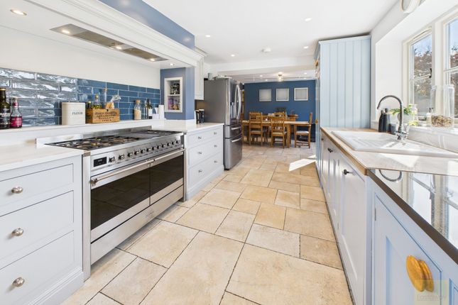 Stamford PE9 5 bed detached house for sale
