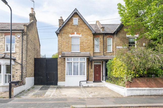 5 bedroom semi-detached house for sale
