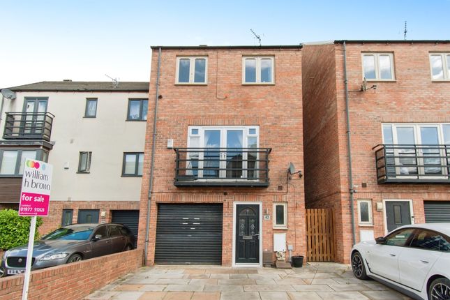 4 bedroom town house for sale