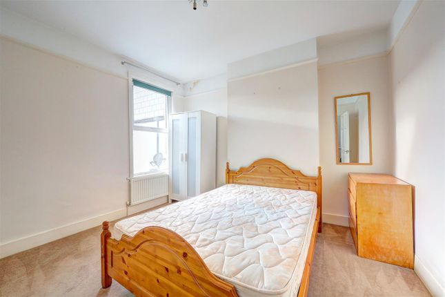 2 bed maisonette