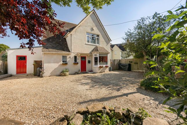 Burford Road, Cirencester... 3 bed detached house for sale