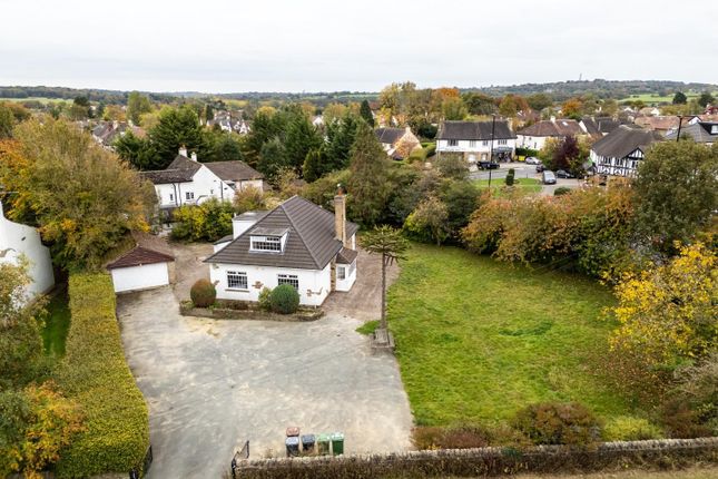 Breary Lane East, Leeds LS16 3 bed detached house for sale