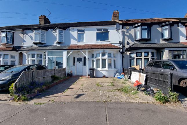 Meads Lane, Ilford 3 bed house for sale