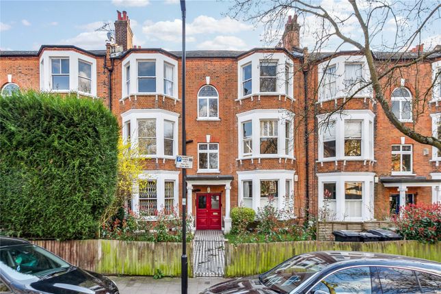 Bonneville Gardens, London, SW4 2 bed apartment for sale