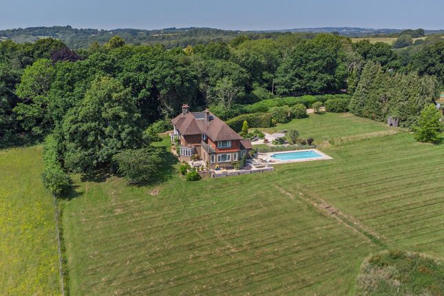 5 bed detached house
