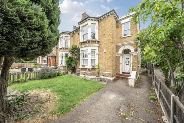 Trewsbury Road, London, SE26 2 bed maisonette for sale