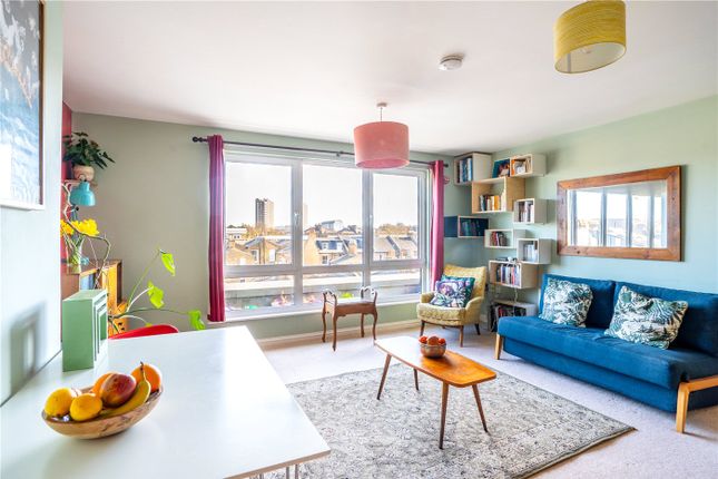 Effra Parade, London, SW2 1 bed apartment for sale