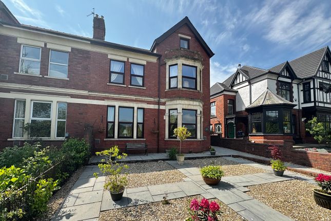 5 bedroom semi-detached villa for sale