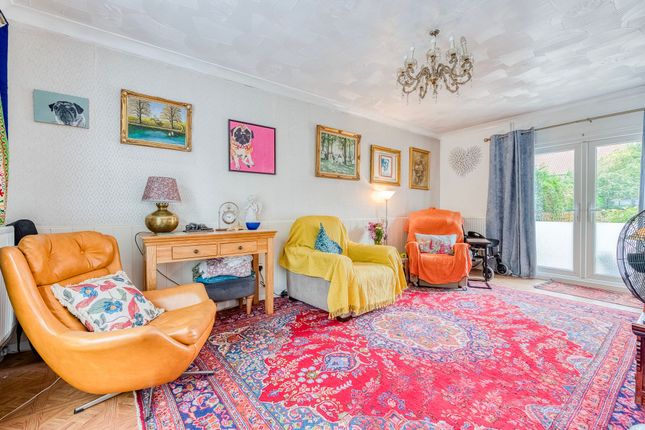 The Woodyard Square, Woodton 3 bed terraced house for sale