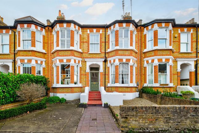 Selsdon Road, Wanstead 3 bed flat for sale