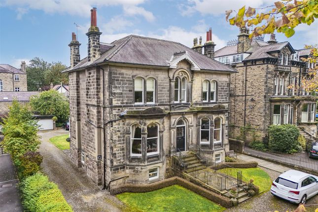 8 bedroom house for sale