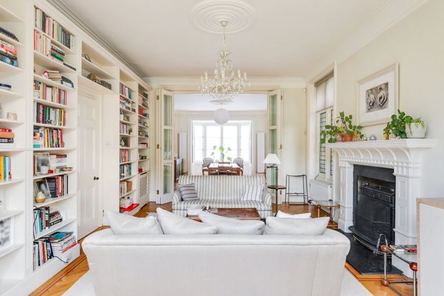 Hampstead Lane, Highgate 3 bed apartment for sale