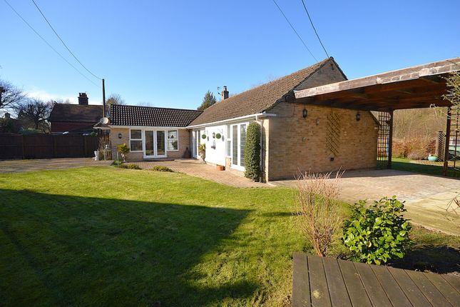 School Lane, Folkestone CT18 2 bed detached bungalow for sale