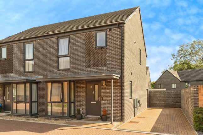 2 bedroom semi-detached house for sale