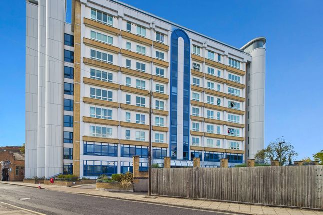 Northpoint, Sherman Road, Bromley, BR1 2 bed flat for sale