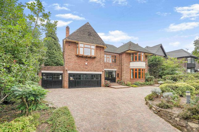 6 bedroom detached house for sale