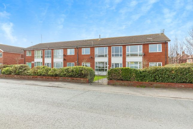 Kilnhouse Lane, Lytham St Annes FY8 2 bed flat for sale