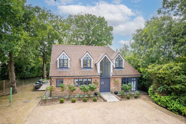 Swan Lane, Edenbridge, TN8 4 bed detached house for sale