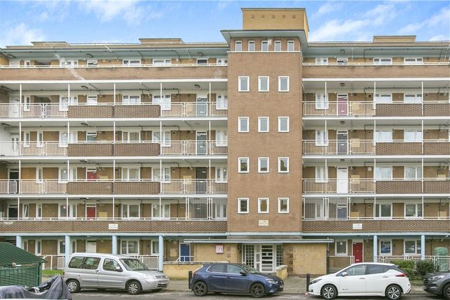 High Trees, London, SW2 2 bed apartment for sale