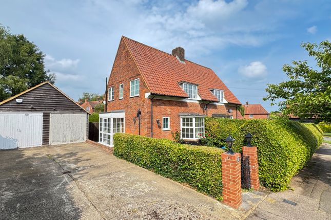 Walden Road, Welwyn Garden City... 3 bed semi