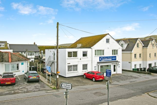 4 bedroom end of terrace house for sale