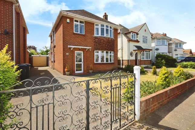 3 bed detached house