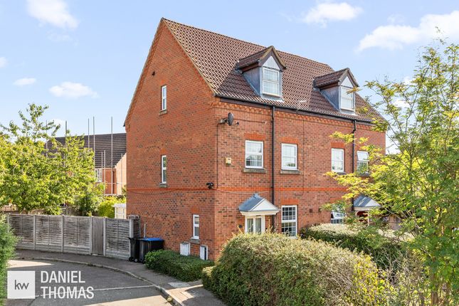 Harrison Road, Waltham Abbey, EN9 3 bed semi