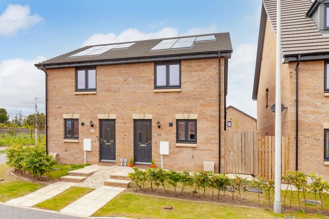 11 Carswell Crescent, South... 2 bed semi