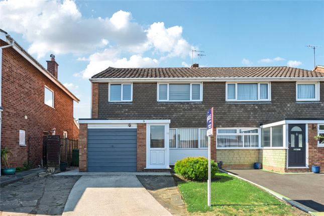Red Rower Close, Cheltenham, GL50 3 bed semi