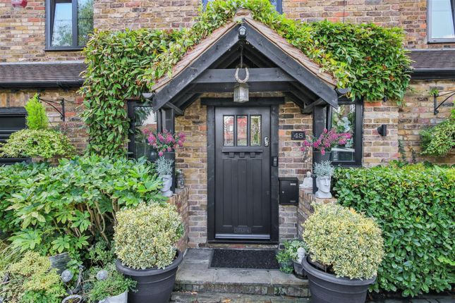 Oakridge Avenue, Radlett WD7 House for sale