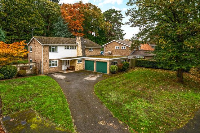 Copse End, Camberley, Surrey, GU15 4 bed detached house for sale