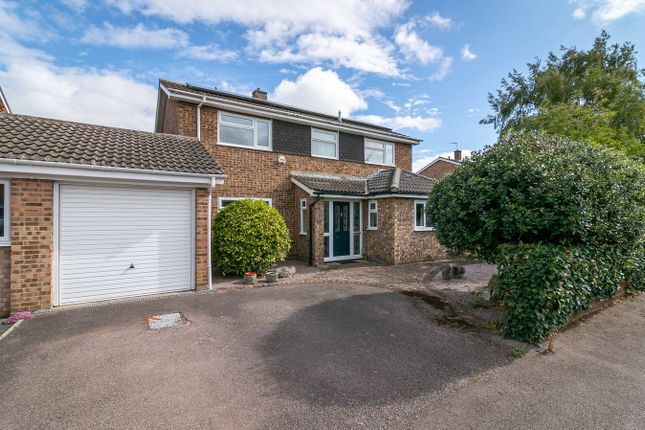 4 bedroom link detached house for sale