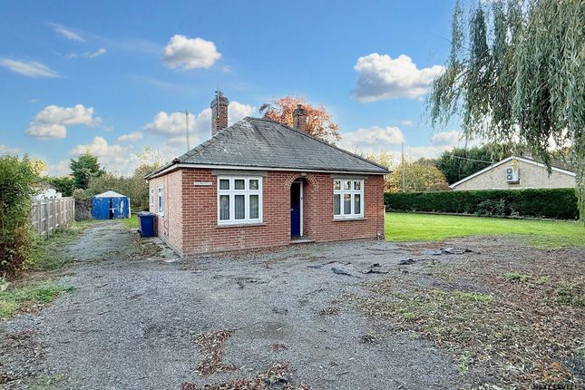 Barton Road, Wisbech, PE13 3 bed detached bungalow for sale
